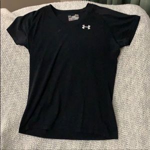Under armour semi fitted black shirt